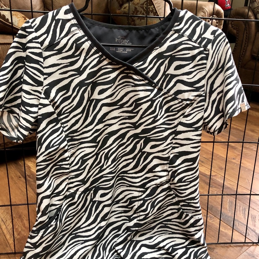 Cherokee infinity top sz M